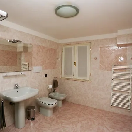 Maison d'hôtes Le Roverelle Di Gorleri Diano Marina